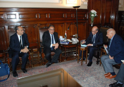 وزير الزراعة يبحث مع ممثلى البنك الدولى دعم مشروعات التنمية الزراعية فى مصر