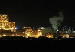 انتحاري يفجر نفسه في هجوم فاشل قرب ميناء السدر النفطي الليبي