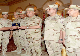 بالصور.. الفريق حجازى يلتقى أبطال القوات المسلحة ويشاركهم الإفطار