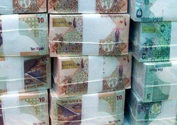 بنوك أجنبية تبدأ مقاطعة الريال القطري