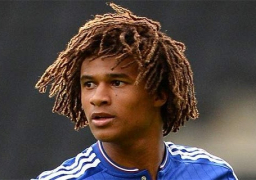 بورنموث يتعاقد مع الهولندي أكي مقابل مبلغ قياسي