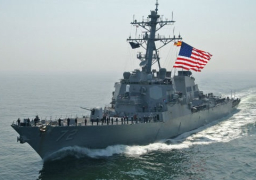 إصابة 3 وفقد 7 في تصادم مدمرة أمريكية بسفينة تجارية قبالة اليابان