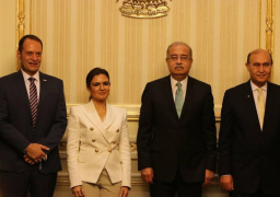 رئيس الوزراء يشهد اعتماد 15 عقدًا للاستثمار في المنطقة الاقتصادية