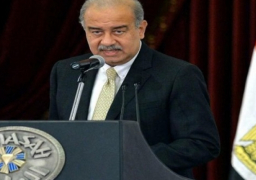 رئيس الوزراء يبحث مقترحات بشأن الأراضي المطروحة للاستثمار الداجني