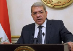 المالية: ضم العلاوة الدورية وغلاء المعيشة للأجر اعتبارا من يوليو 2017