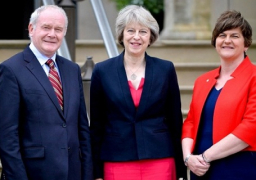 فشل محادثات تشكيل الحكومة البريطانية الجديدة بين تيريزا ماى وارلين فوستر