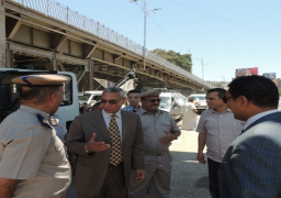 مدير أمن المنيا يتفقد محطات الوقود والمواقف