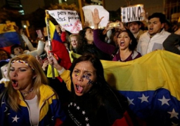 أزمة فنزويلا .. اعتقال نحو ألف شخص خلال التظاهرات