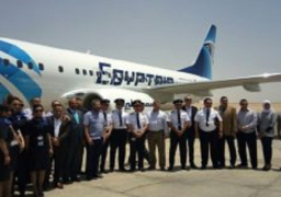 بالصور..الطائرة السادسة من طراز B737/800NG تصل القاهرة