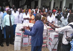 توزيع مساعدات إنسانية مصرية في جنوب السودان