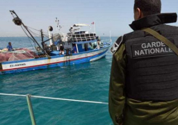 خفر السواحل التونسى يحبط محاولة تسلل 14 شخصا للحدود البحرية باتجاه إيطاليا