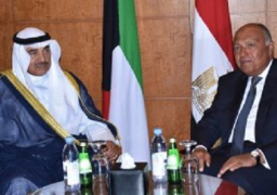 سامح شكرى يؤكد لنظيره الكويتى تمسك مصر بقائمة المطالب المقدمة لقطر