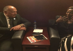 شكرى يبحث مع وزيرة خارجية رواندا تطوير العلاقات الثنائية
