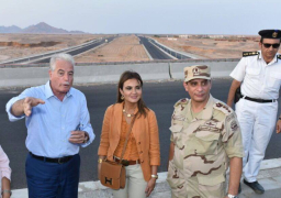 بالصور … سحر نصر تضع حجر الأساس لفرع هيئة الاستثمار فى شرم الشيخ بحضور المحافظ