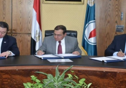 3 اتفاقيات جديدة للبحث عن البترول فى الصحراء الغربية