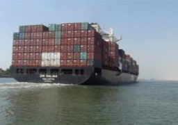 مميش: قناة السويس تسجل أعلى رقم قياسي للحمولات اليومية بعبور 65 سفينة
