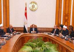 بالصور .. السيسي يوجه بصياغة استراتيجية وطنية لمواجهة الإرهاب والتطرف