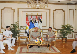 بالصور.. الفريق “صدقي صبحي” يلتقي بالفريق أول “أم هيون سيون” قائد القوات البحرية الكورية الجنوبية