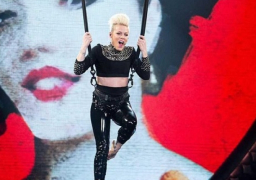 بينك تحصل على جائزة فانجارد الموسيقية لعام 2017