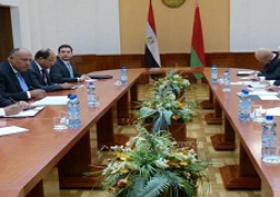 شكرى يبحث مع نظيره البيلاروسى العلاقات الثنائية والتطورات فى الشرق الأوسط
