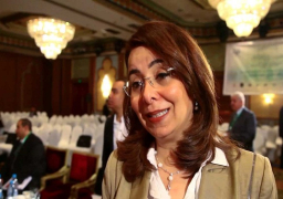 غادة والي تطمئن على الحجيج وخطة التصعيد إلى عرفات