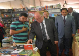 وزير الثقافة يفتتح معرض الكتاب بالكاتدرائية المرقسية بالاسكندرية
