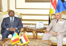 وزير الدفاع يلتقي نظيره التشادي لبحث سبل التعاون المشترك