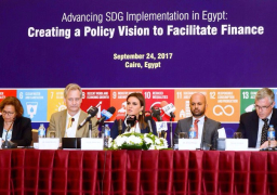 بالصور والفيديو …. سحر نصر تفتتح اليوم ورشة عمل بالتنسيق مع البنك الدولى