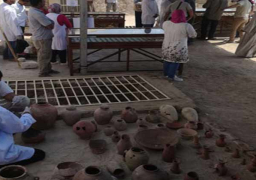 ننشر أول صور للقطع المكتشفة بالمقبرة الأثرية في الأقصر