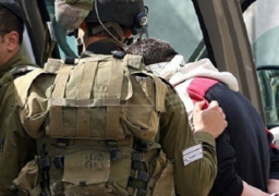 الاحتلال الإسرائيلي يعتقل سبعة فلسطينيين في الضفة الغربية