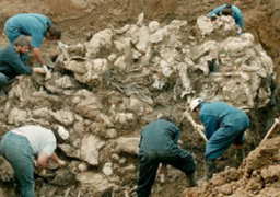 العثور على مقبرة جماعية ببنغازي