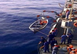 القوات البحرية تنقذ 9 سائحين و8 مصريين من الغرق بالبحر الأحمر