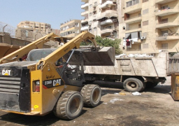 بالصور.. رفع 200 طن قمامه ومخلفات صلبة من شوارع العمرانية