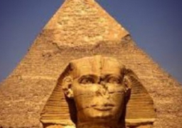 بدء توافد الزوار على الأهرامات للاحتفال بالعيد