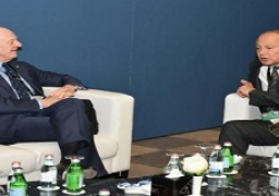 خلال لقائه دي ميستورا.. أبو الغيط يدعو لتكاتف الجهود للتوصل لتسوية مناسبة للأزمة السورية