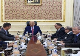 رئيس الوزراء يؤكد حرص الحكومة على تنويع مصادر الطاقة وتشجيع مشروعات الطاقة النظيفة
