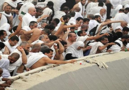 ضيوف الرحمن يواصلون رمي الجمرات في ثاني أيام التشريق