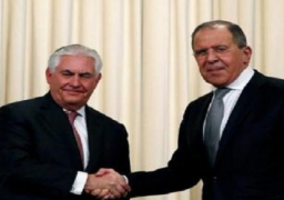 لافروف وتيلرسون يبحثان تسوية الأزمة في سوريا