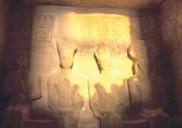 الاحد.. تعامد الشمس على وجه الملك رمسيس الثاني