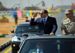 بالفيديو والصور.. الرئيس السيسي يشهد إجراءات التفتيش ورفع الكفاءة للفرقة 19 بالجيش الثالث الميداني بالسويس