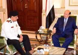 الرئيس اليمني يؤكد أهمية القوات البحرية للدفاع عن السواحل