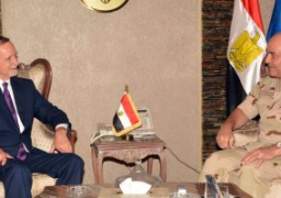 رئيس الأركان يلتقى مدير عام القوة متعددة الجنسيات لتنسيق الجهود المشتركة