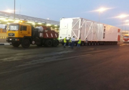 طوارىء بميناء سفاجا لخروج 108 طن معدات لمصنع كيما بأسوان