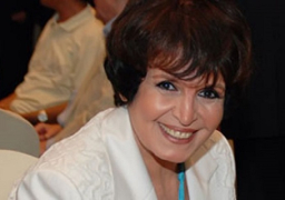 قومي المرأة يشيد بسميرة احمد لعرض مقتنياتها لصالح صندوق “تحيا مصر”