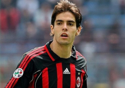 كاكا يطلب العودة لميلان لإعلان اعتزاله بقميص الفريق
