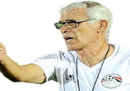 كوبر يضم مؤمن وفتحي وحسام حسن لقائمة مباراة الكونغو