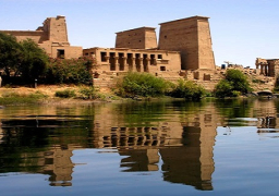 وفد سويسري يصور فيلما تسجيليا بمحافظة أسوان