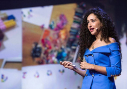 جمال أول متحدثة بمنتدى شباب العالم يثير إعجاب مواقع التواصل