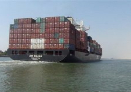 53 سفينة تعبر قناة السويس بحمولات 3.6 مليون طن