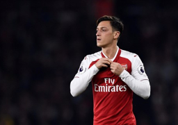 أوزيل لآرسنال:القميص رقم 10 مقابل تجديد العقد